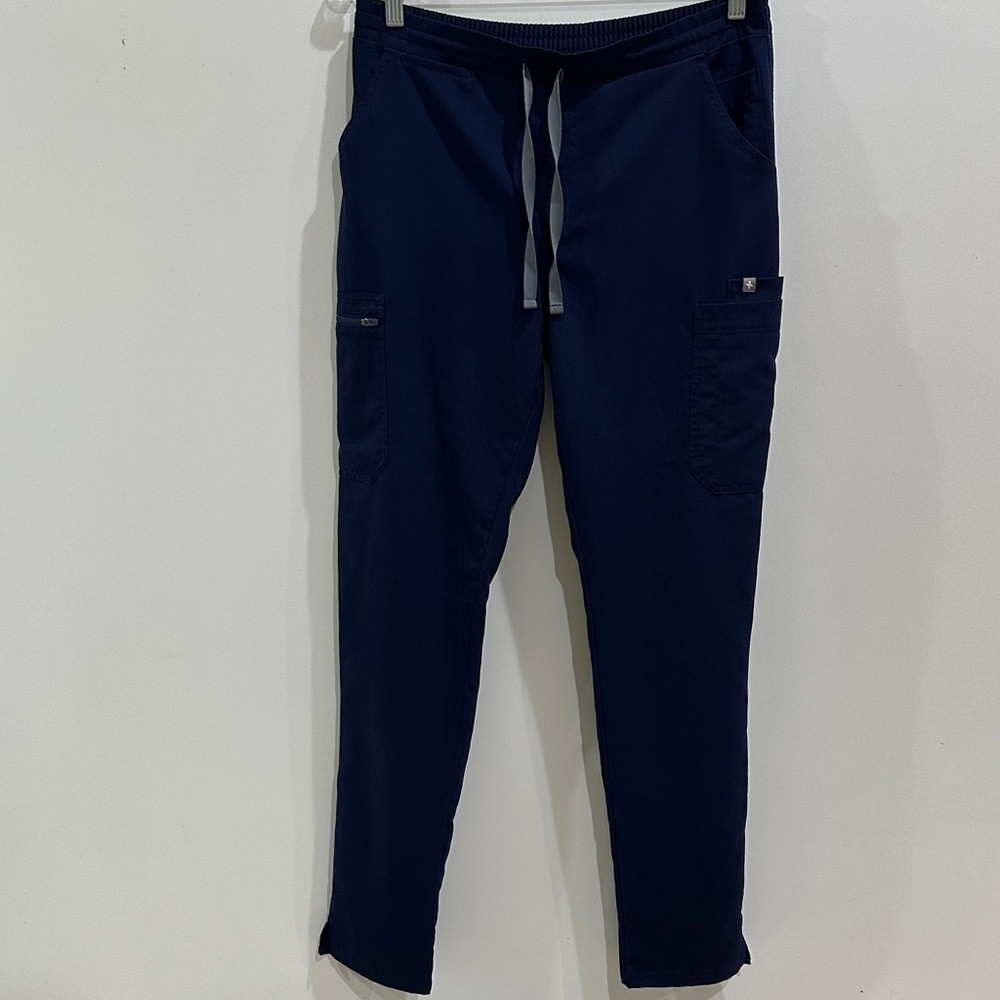 Figs Women's Jogger Scrub Pants in Navy